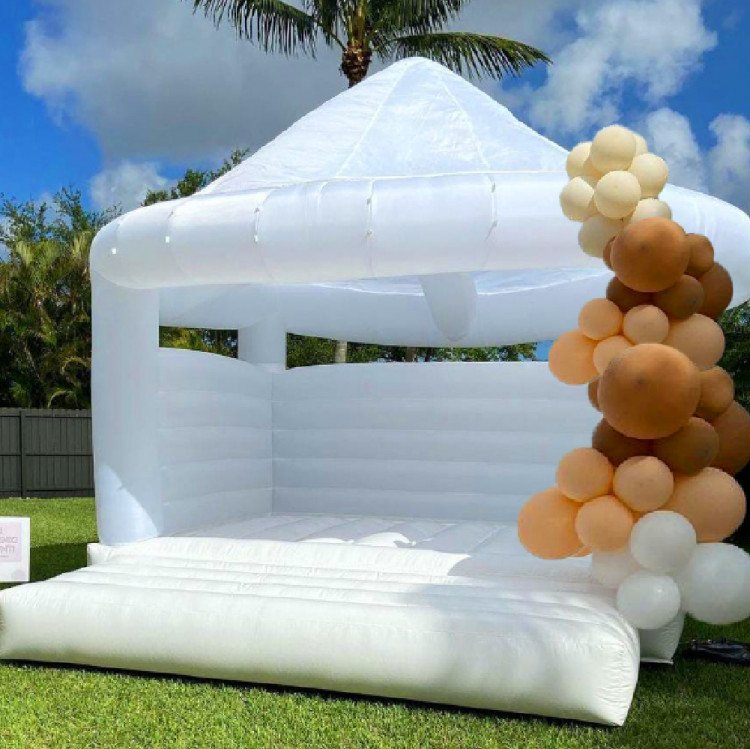 White Bounce House - BOOK NOW / FREE DELIVERY MIAMI AND BROWARD